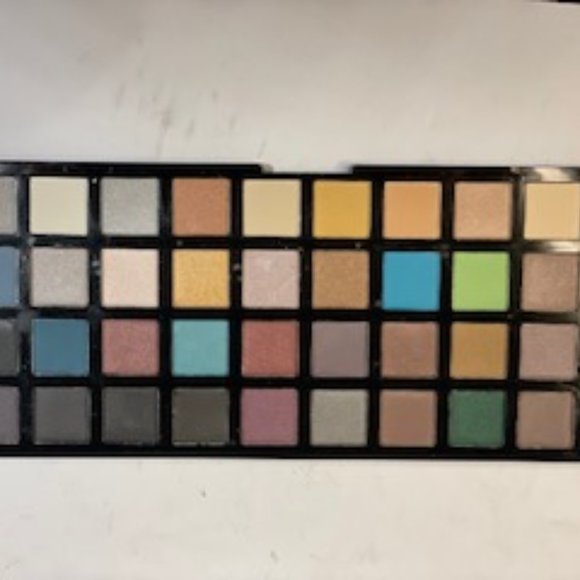 E.L.F. Sweet Temptations 50 Color Eye and Face Palette - Picture 7 of 8